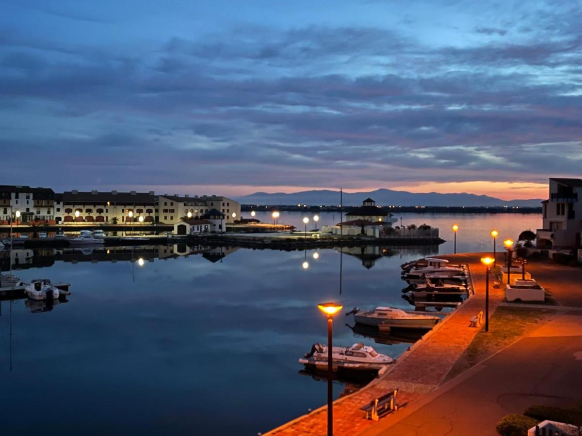 T2 Sur Marina Avec Vue Spectaculaire Apartman Le Barcarès Kültér fotó